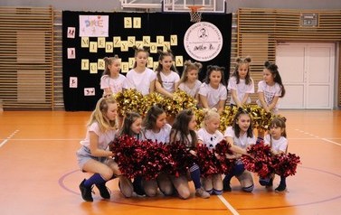 Zesp&oacute;ł cheerleaderek "Czirczerki"