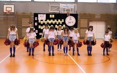 Zesp&oacute;ł cheerleaderek "Czirczerki"