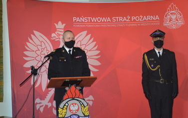 Przekazanie promes na zakup  samochod&oacute;w ratowniczo-gaśniczych dla OSP