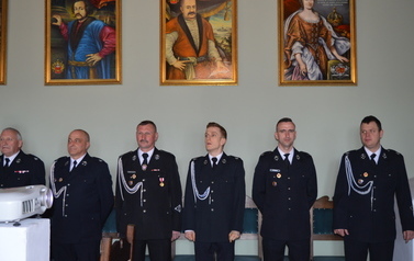Przekazanie promes na zakup  samochod&oacute;w ratowniczo-gaśniczych dla OSP
