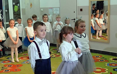 2023-01-26 10_45_13-Zdjęcie w albumie Dzień Babci i Dziadka - Zdjęcia Google