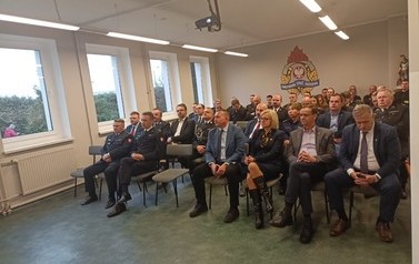 Zdjęcie przedstawia osoby, biorące udział w naradzie rocznej 