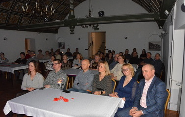 zdjęcie przedstawia koncert walentynkowy