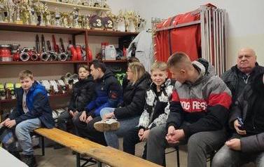 zdjęcie przedstawia zebranie sprawozdawcze OSP Śniaty