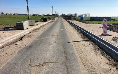 zdjęcie przedstawia remont drogi Dębsko-Prochy