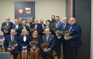 Zdjęcie przedstawia sołtys&oacute;w 
