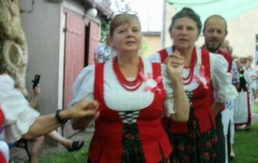 zdjęcia przedstawia koncertujących wilkowian