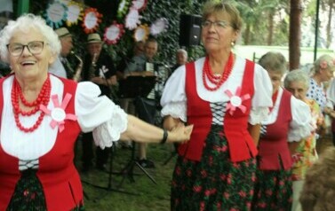 zdjęcia przedstawia koncertujących wilkowian
