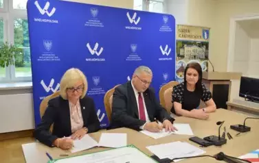 Podpisanie um&oacute;w o dofinansowanie &bdquo;Pięknieje Wielkopolska Wieś&rdquo;