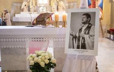 image001
