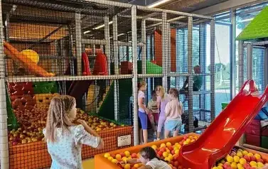 Wakacje pełne zabawy, nauki i przyg&oacute;d
