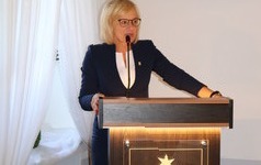 Sesja absolutoryjna Burmistrz Wielichowo Honoraty Kozłowskiej