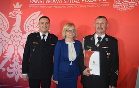 Przekazanie promes na zakup  samochod&oacute;w ratowniczo-gaśniczych dla OSP