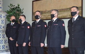 Przekazanie promes na zakup  samochod&oacute;w ratowniczo-gaśniczych dla OSP