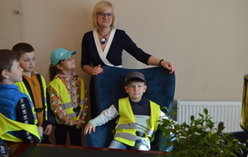 Zdjęcie przedstawia przedszkolak&oacute;w