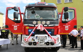 Przekazanie nowego samochodu ratowniczo-gaśniczego dla Ochotniczej Straży Pożarnej Wilkowo Polskie