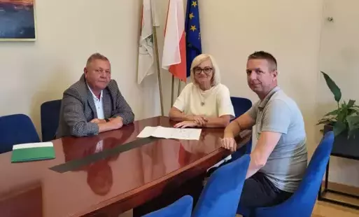 Spotkanie Burmistrza Wielichowa z Kierownikiem Rejonu Dróg Wojewódzkich w Nowym Tomyślu w sprawie zmiany organizacji ruchu na Rynku w Wielichowie