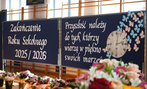 Zakończenie roku szkolnego w Szkole Podstawowej im. Polskich Noblistów w Wielichowie. Podziękowania, wyróżnienia, pożegnania i szkolne wspomnienia W piątek zakończył się rok szkolny 2025/2026. W Szkole Podstawowej im. Polskich Noblistów w Wielichowie uroc