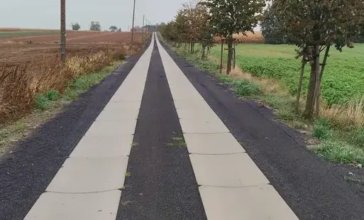 Remont nawierzchni drogi gminnej z płyt betonowych w układzie dwurzędowym na odcinku ul. Dębskiej w m. Gradowice – V etap